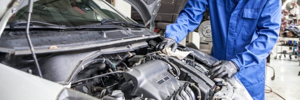 Top safety features of workwear in automotive industry